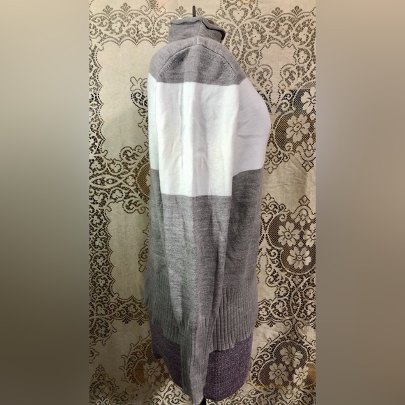 French connection gray white XL sweater warm cozy - Picture 7 of 9